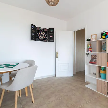 Cies Con Piscina 别墅