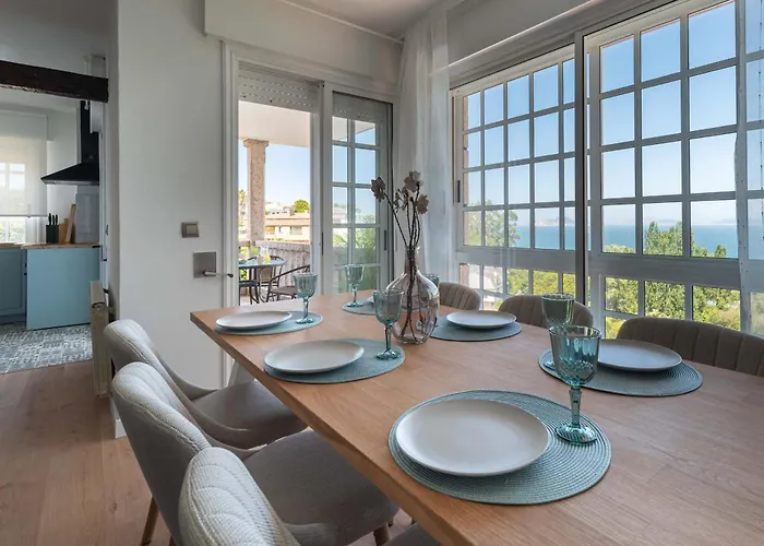 Cies Con Piscina Villa *